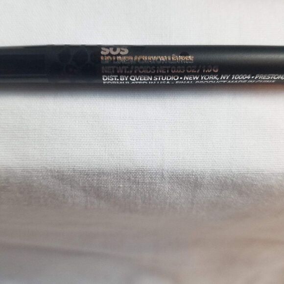 Qveen Studio Partners In Crime Lip Liner Duo Spray - Spray Tan & SOS - Picture 8 of 12